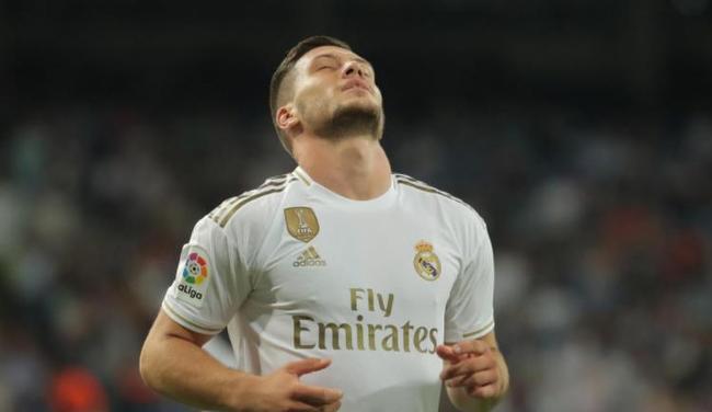 显得格外戏 显得格外戏